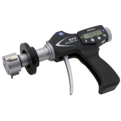 Bowers XT Groove 3-Punkt Innenmessgerät zur Nutenmessung. Nach DIN 863, in Pistolenform für eine schnelle ortsunabhängige Messung., Messbereiche 6 mm - 100 mm. IP 67-Schutzklasse, mit Bluetooth® und Proximity Datenausgang. Inkl. Einstellring und UKAS-Kalibrierschein. Bowers XT Groove 3-Punkt Innenmessgerät zur Nutenmessung. Nach DIN 863, in Pistolenform für eine schnelle ortsunabhängige Messung., Messbereiche 6 mm - 100 mm. IP 67-Schutzklasse, mit Bluetooth® und Proximity Datenausgang. Inkl. Einstellring und UKAS-Kalibrierschein.